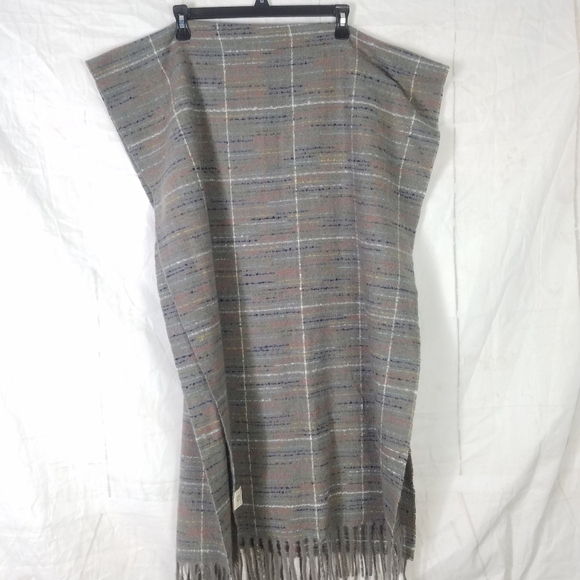 Pretty persuasions gray Fringe scarf - Picture 6 of 7